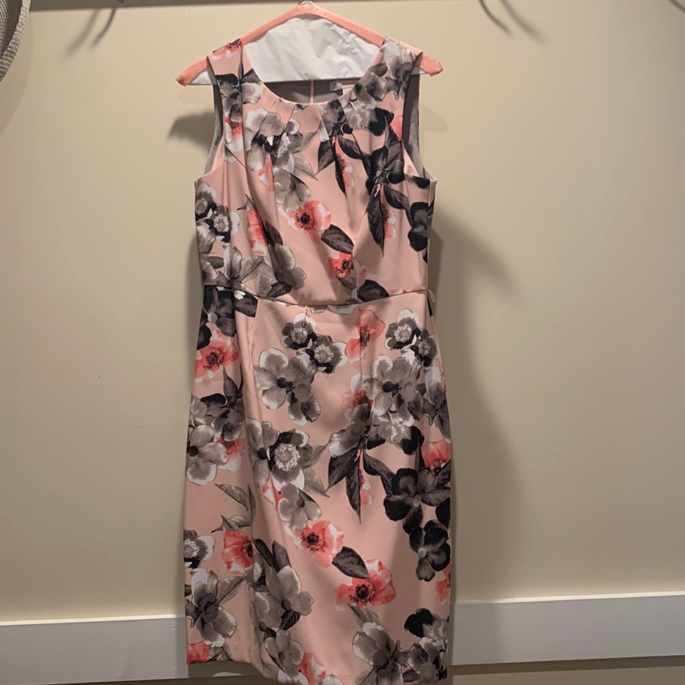 Sleeveless floral dress
